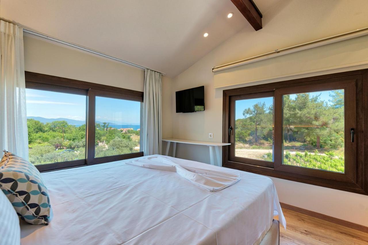 Dionysus Apartments & Suites Иерисос Екстериор снимка