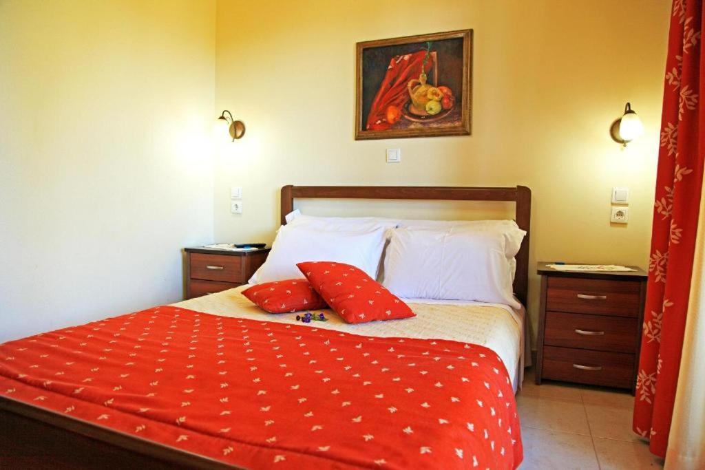 Dionysus Apartments & Suites Иерисос Екстериор снимка