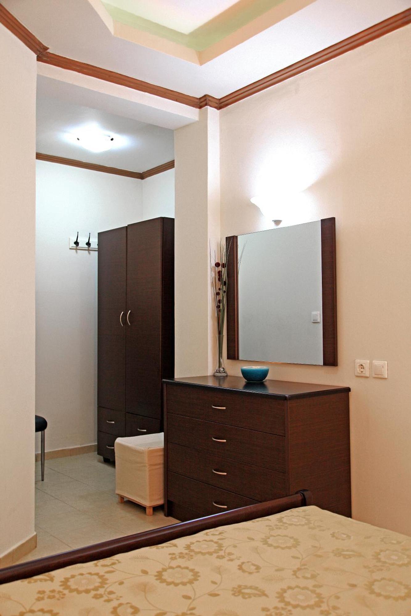 Dionysus Apartments & Suites Иерисос Стая снимка