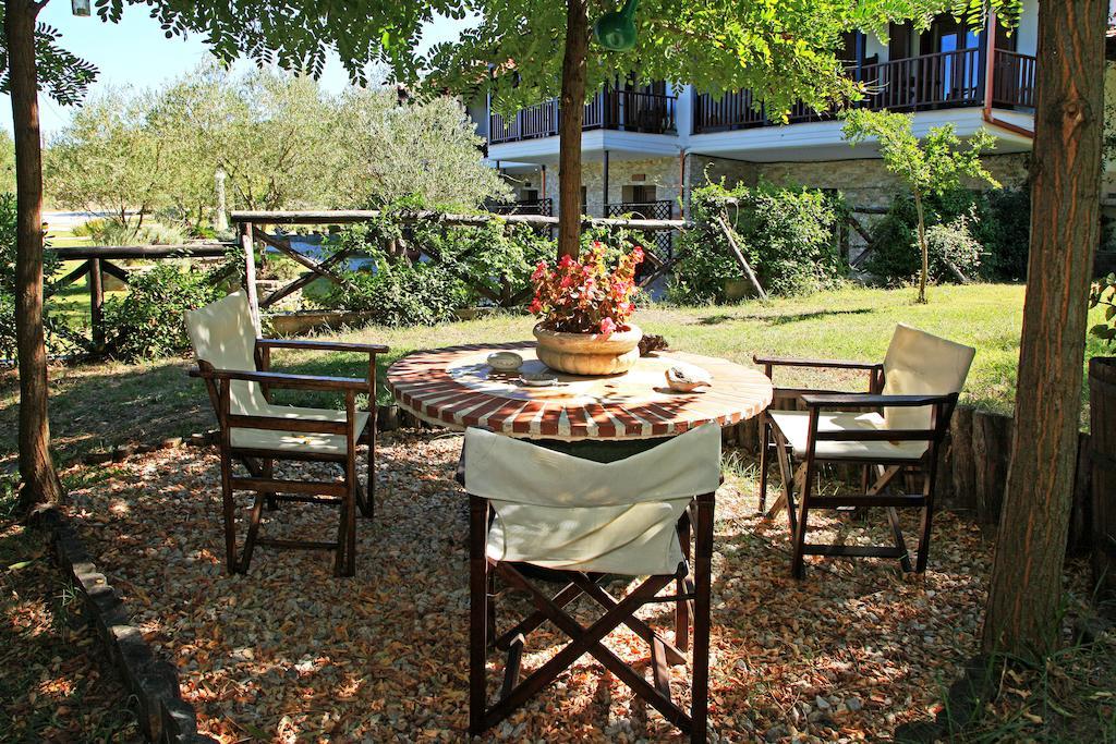 Dionysus Apartments & Suites Иерисос Екстериор снимка