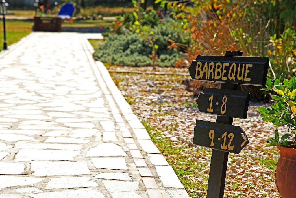 Dionysus Apartments & Suites Иерисос Екстериор снимка