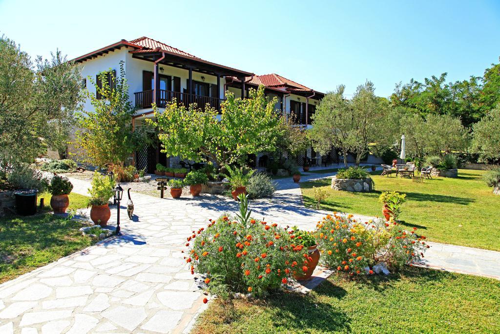 Dionysus Apartments & Suites Иерисос Екстериор снимка