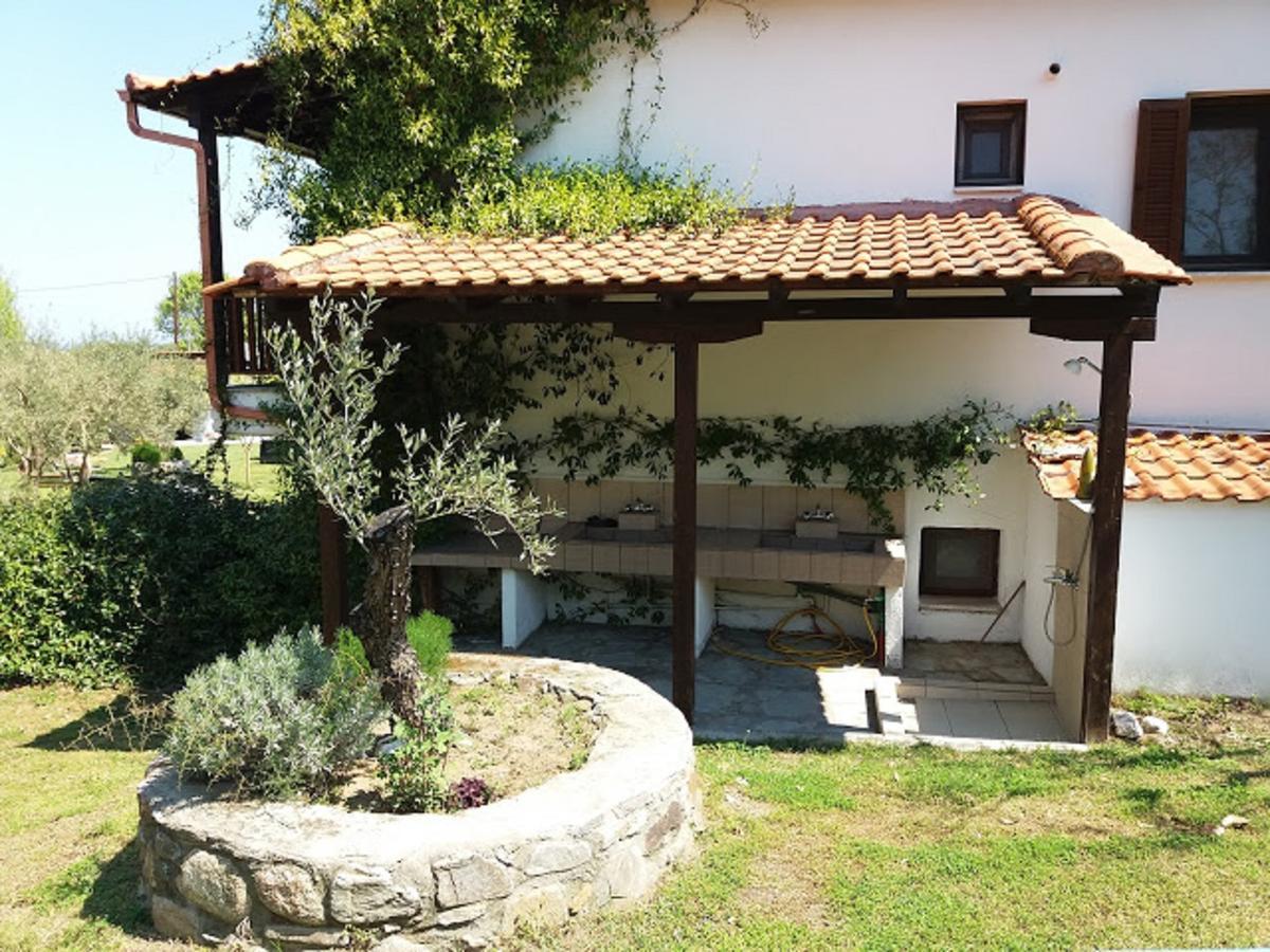Dionysus Apartments & Suites Иерисос Екстериор снимка